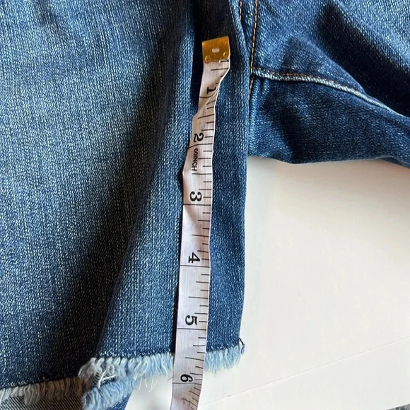 No Boundaries Distressed Juniors Shorts (size 19) - Picture 5 of 7